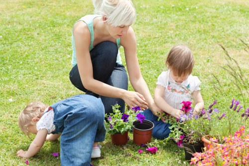 Brick and block retaining wall suited to a Fulham property